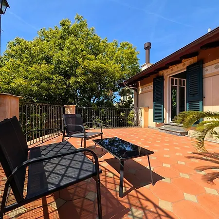 Sunset House *